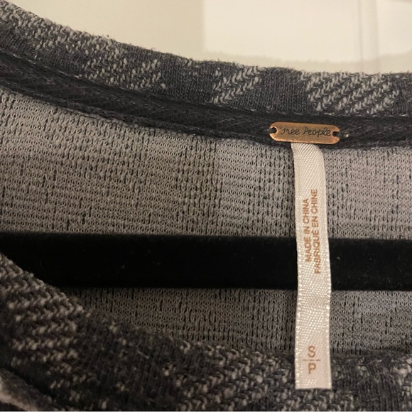🎉HOST PICK🎉 Free People black & grey “Bed of Roses” pullover sweater - Picture 10 of 16